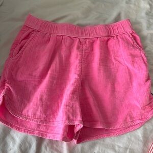 Vineyard vines hot pink shorts size girls Large